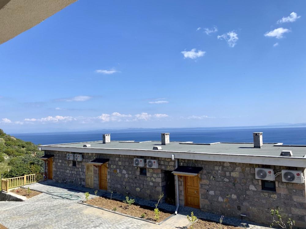 Assos Karadut Tas Otel — 2