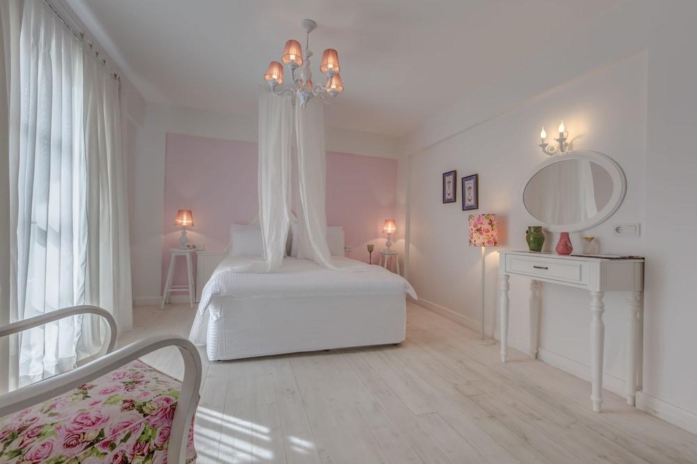 Erendira Butik Hotel — 3