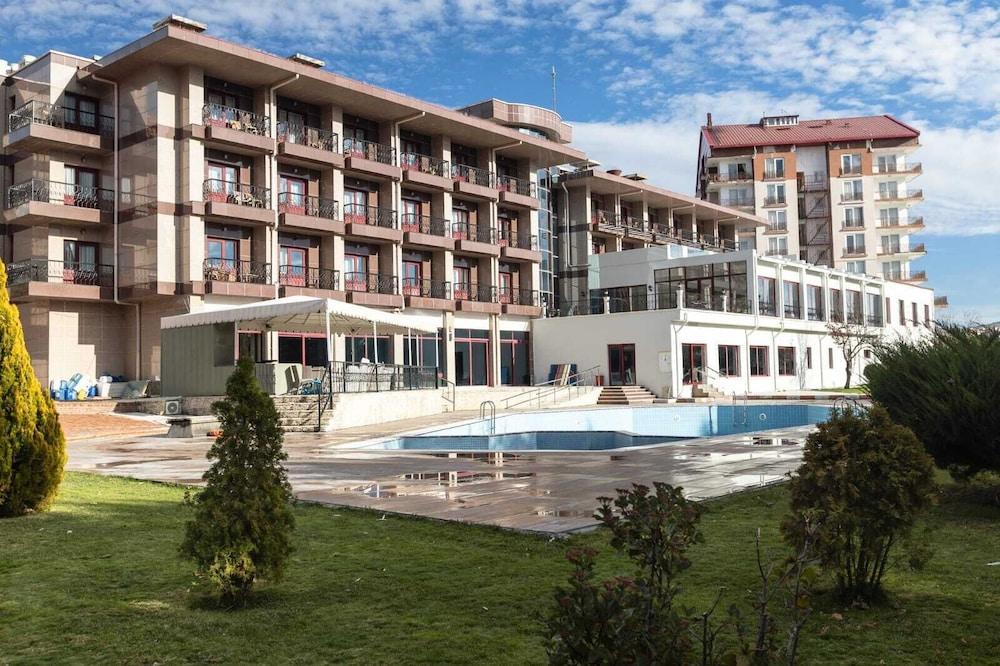 Bonjur Hotel Thermal & Wellness Club — 3