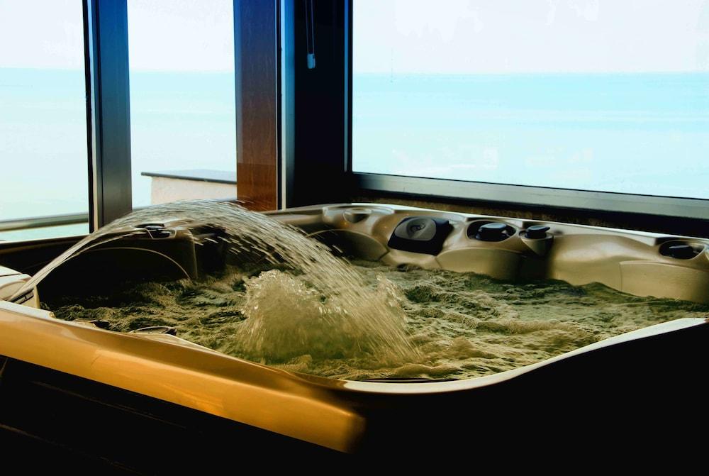 Ak Resort Hotel — 4