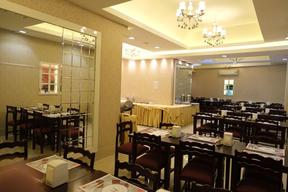 Artan Hotel — 2