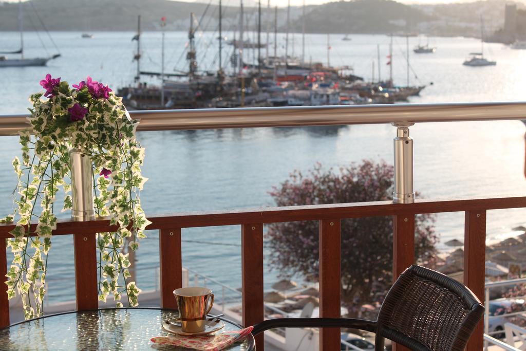 Bumerang Suites Hotel — 8