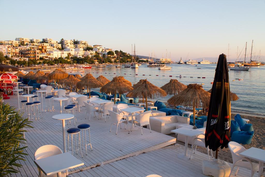 Bumerang Suites Hotel — 3