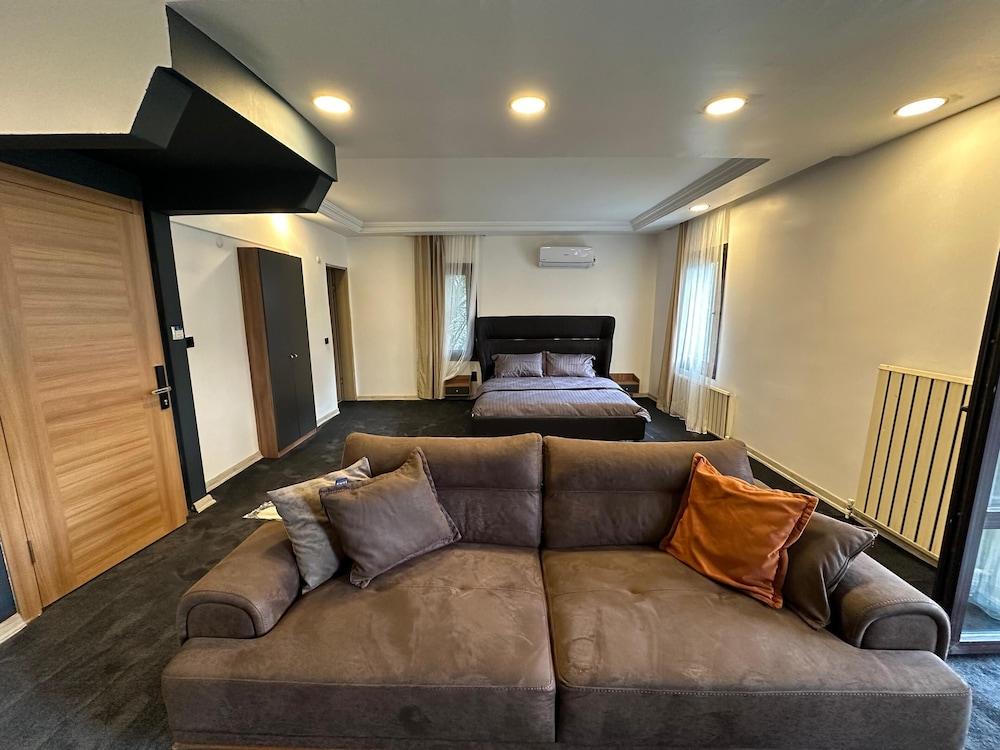 Mavilla Hotel — 8