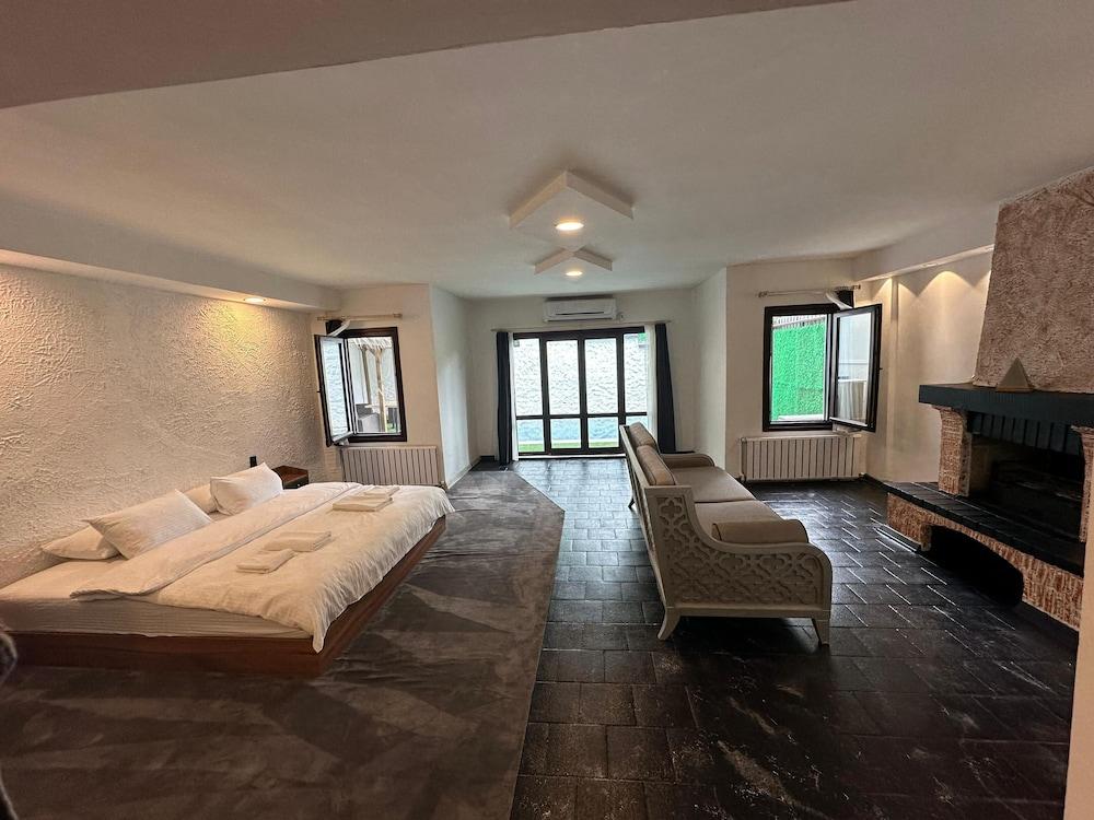 Mavilla Hotel — 7
