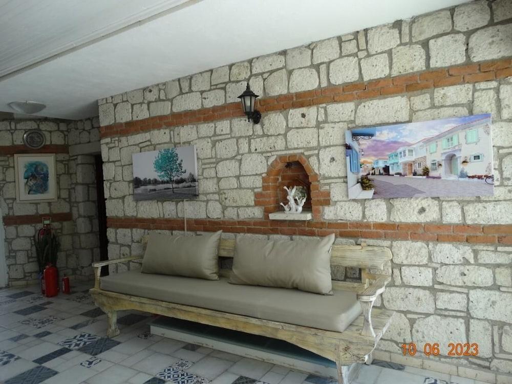 Surya Butik Otel — 2