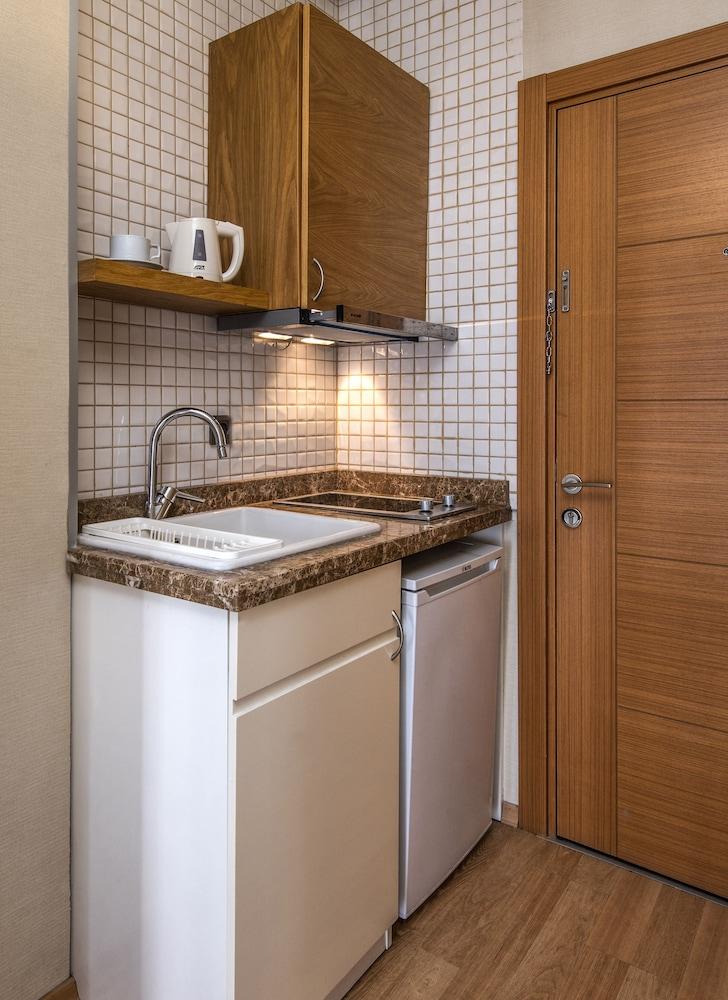 Mezzo Hotel — 9