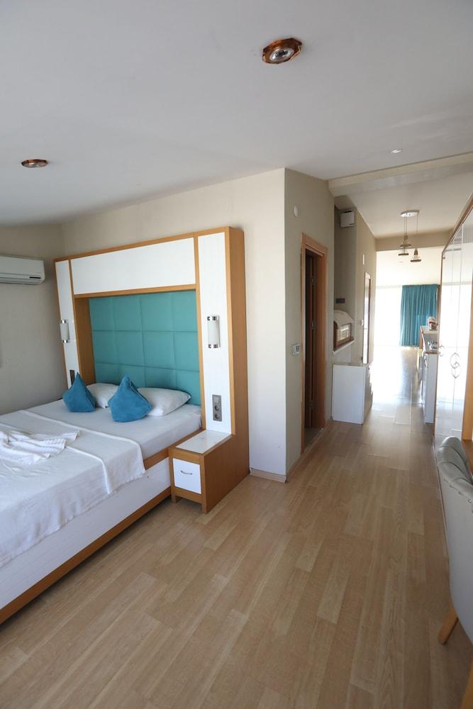 Mezzo Hotel — 7