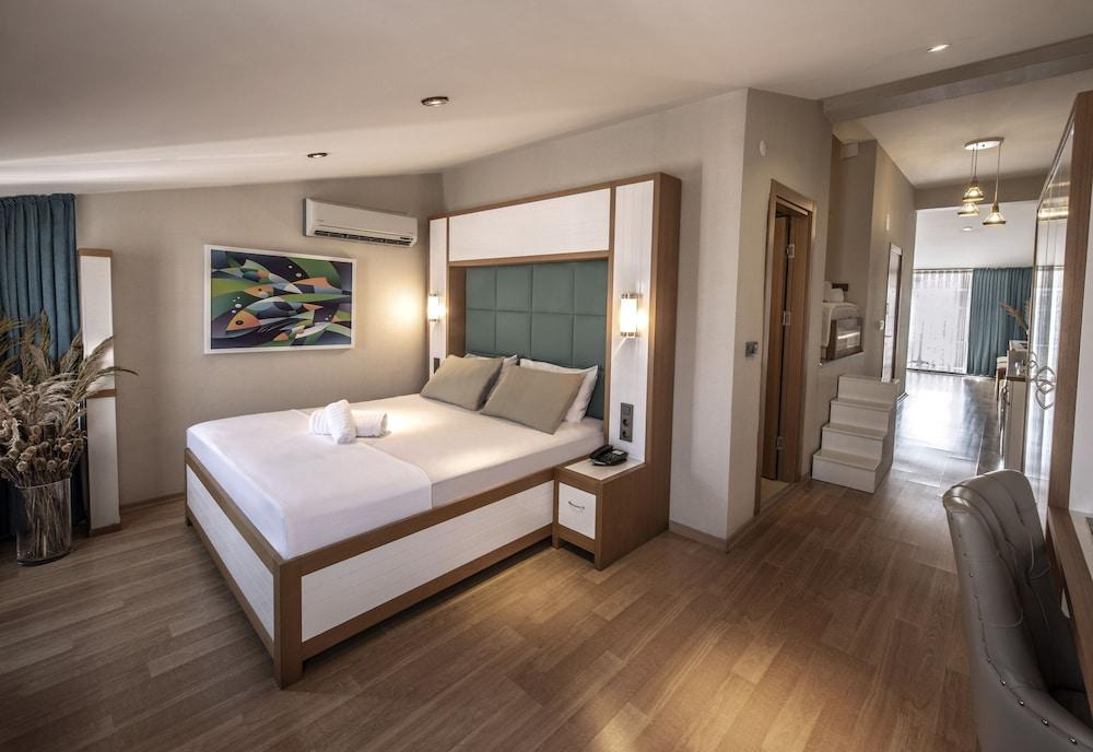 Mezzo Hotel — 4