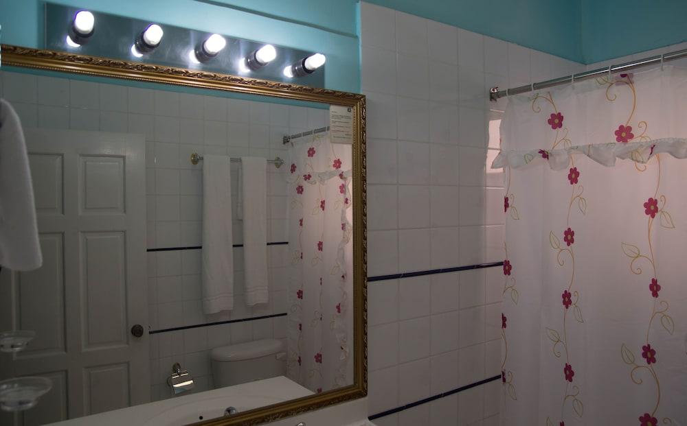 Kanuku Suites — 3