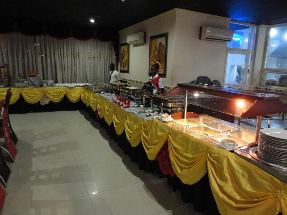 Urban Rose Hotel and Apartment — 9