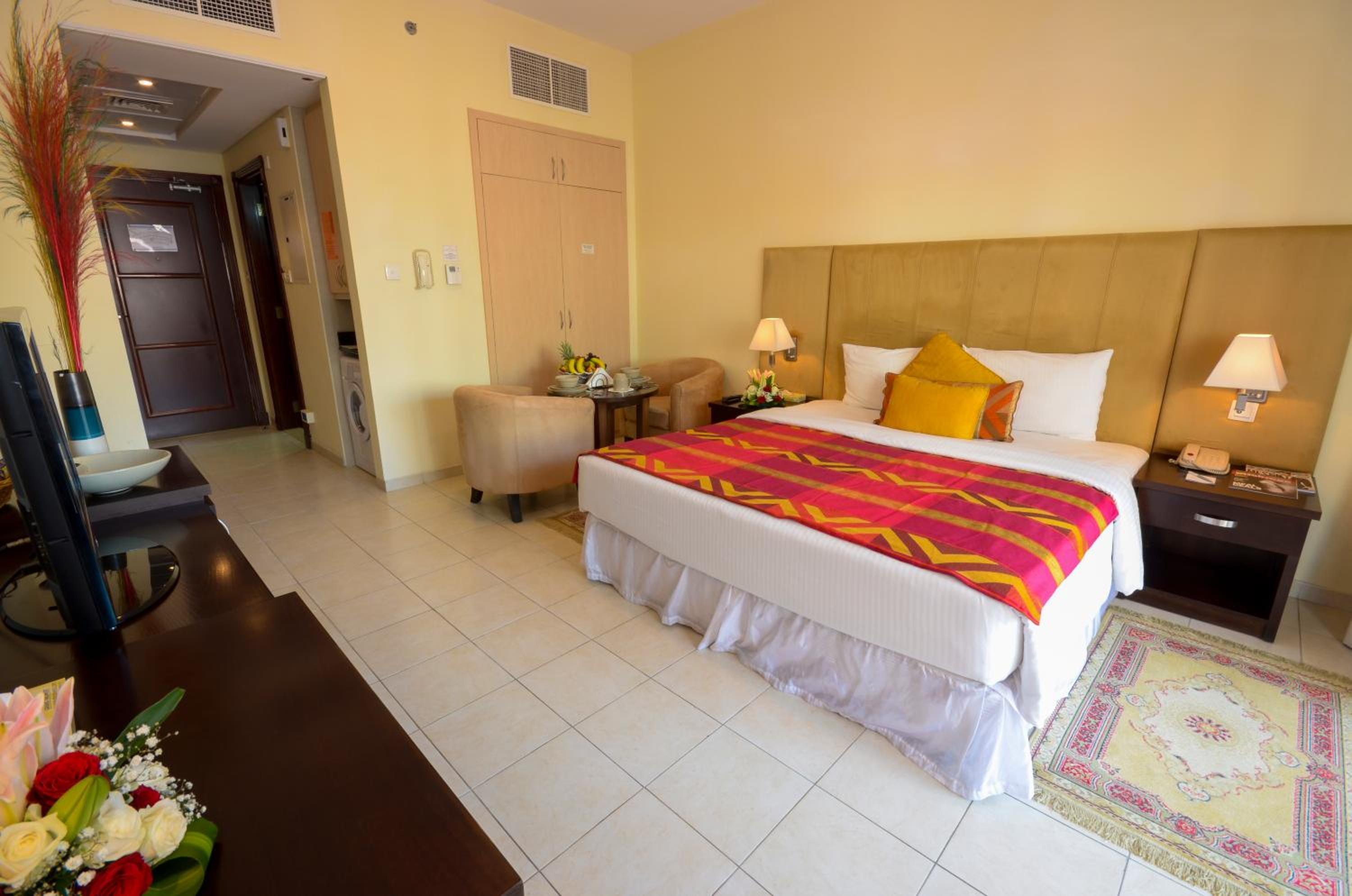 PARKSIDE SUITE HOTEL APARTMENTS DISCOVERY GARDENS — 9