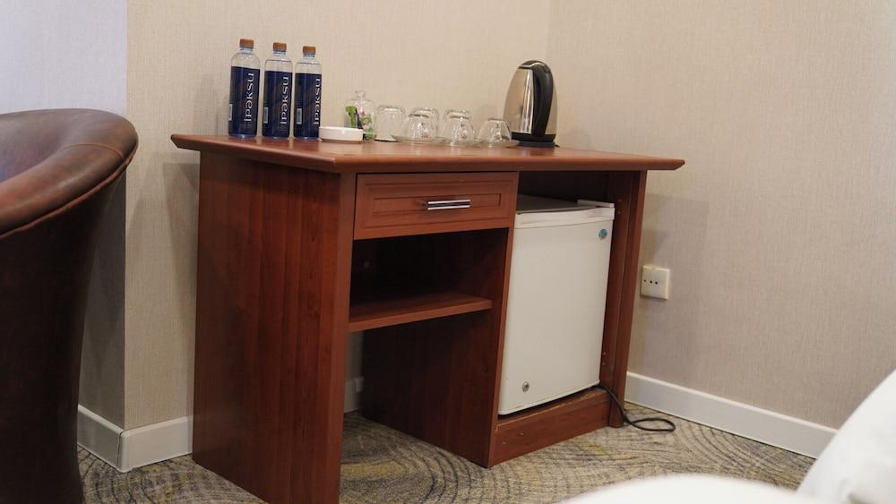 Premier Hotel — 7