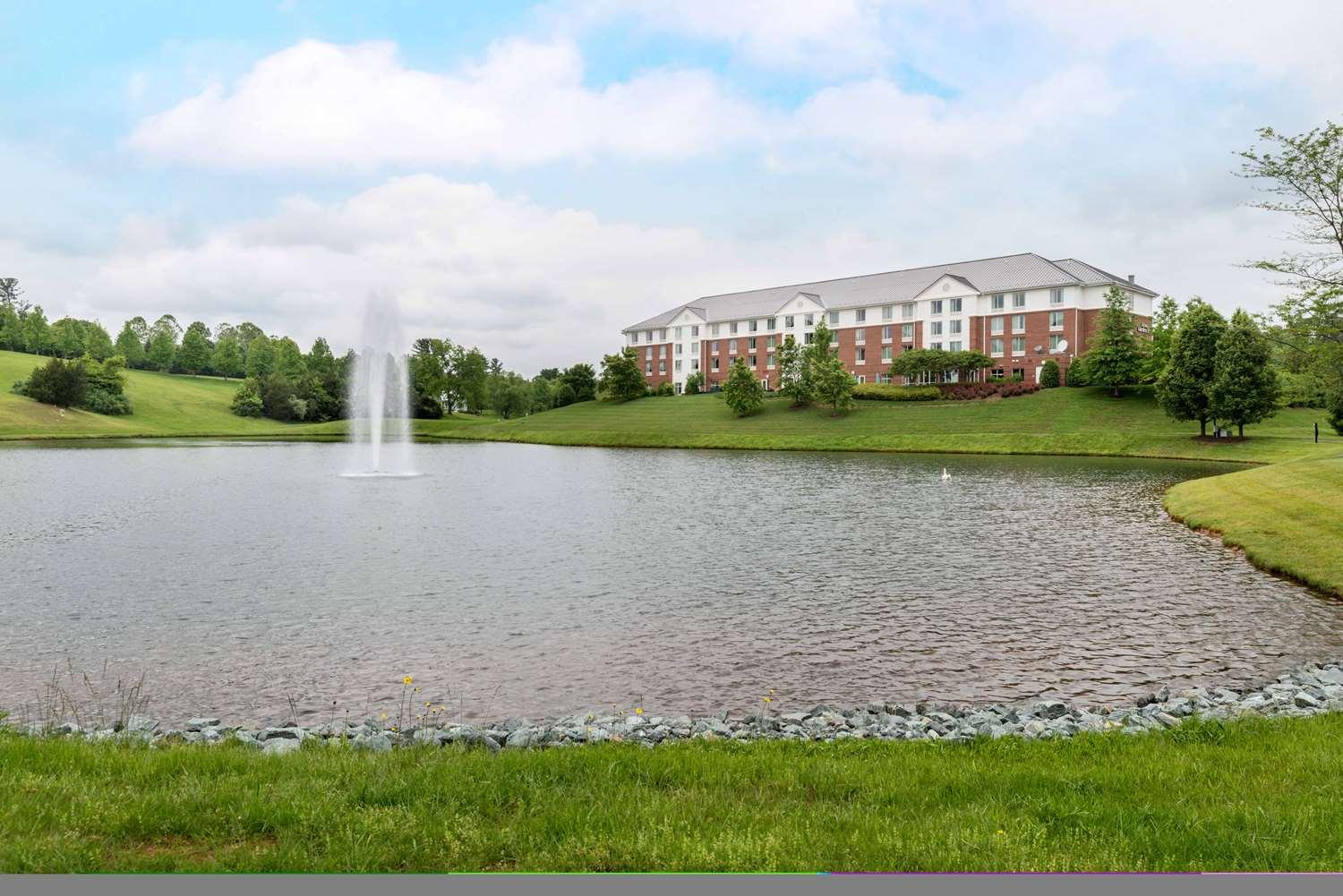 Hilton Garden Inn Charlottesville — 5