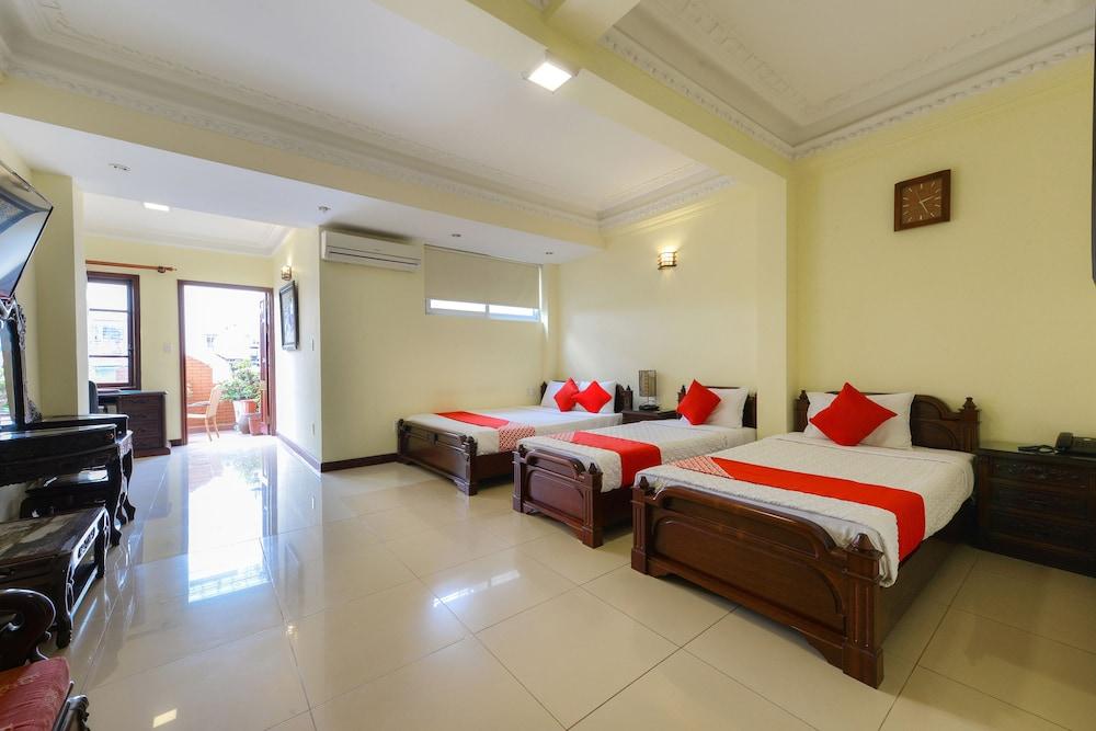 LUCKY 2 HOTEL — 6