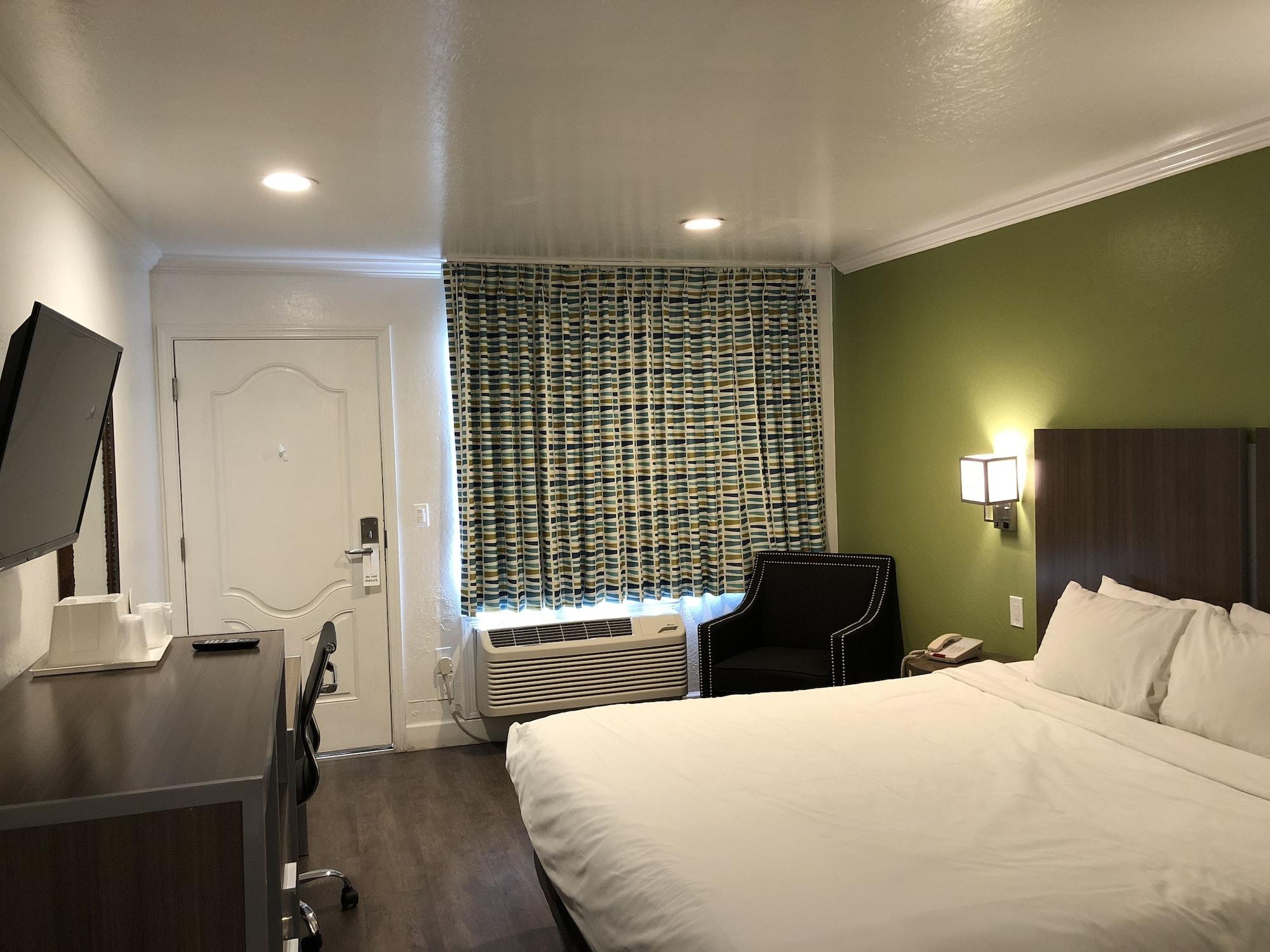 Gilroy Inn — 8