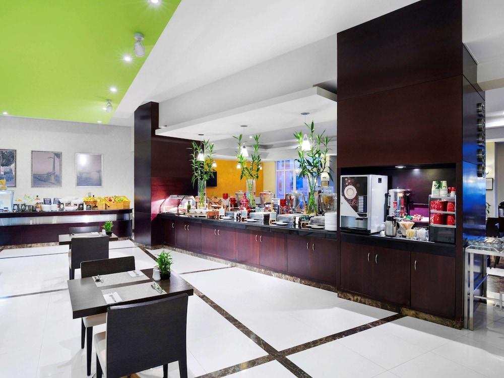 IBIS MUSCAT 133084 — 9