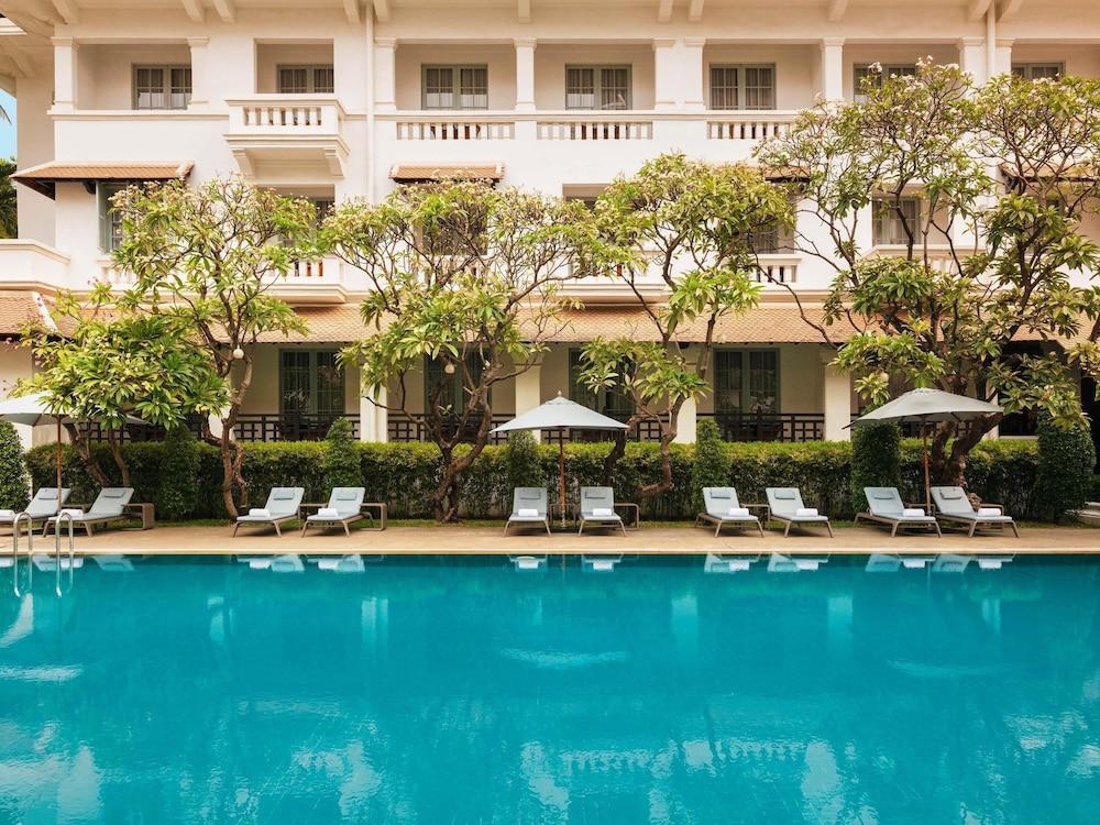 Raffles Hotel Le Royal — 4