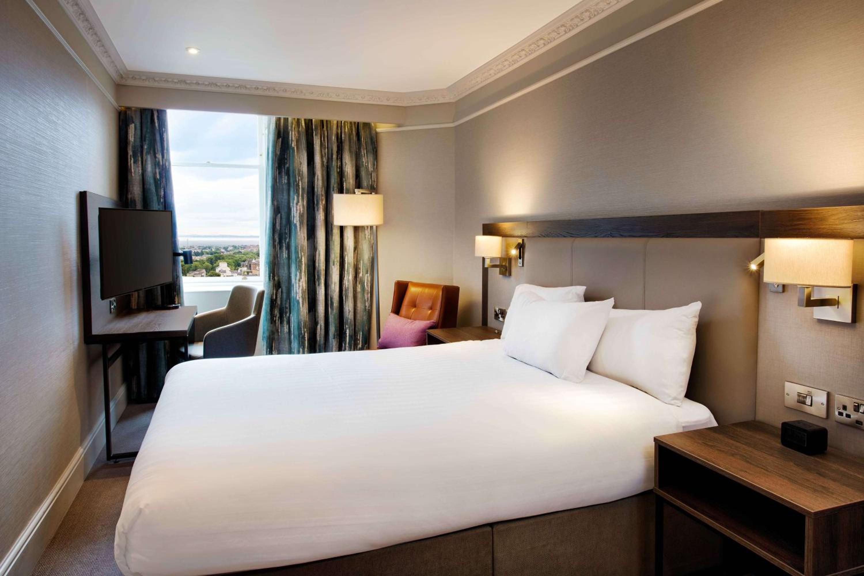 Hilton Edinburgh Carlton — 10