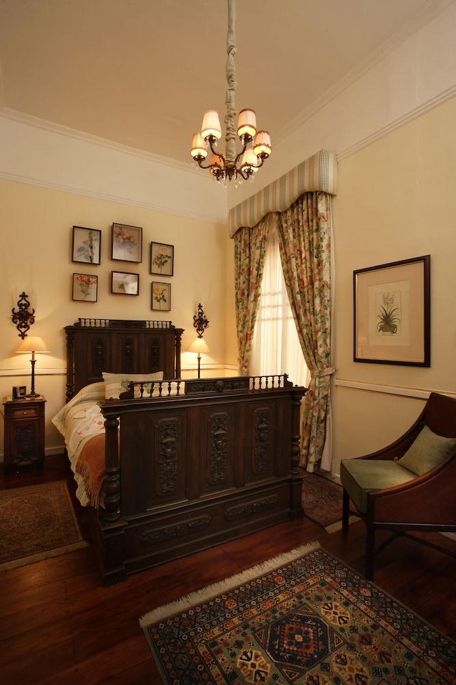 MANSION ALCAZAR — 8