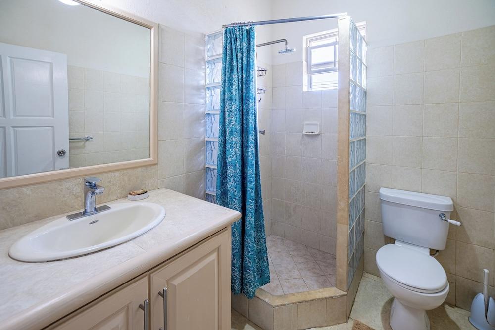 Best E Villas Providence 1209508 — 10