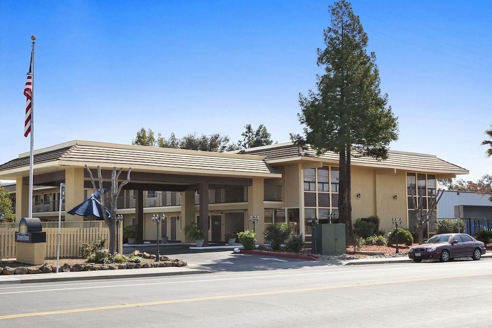 Days Inn by Wyndham Gilroy — 2