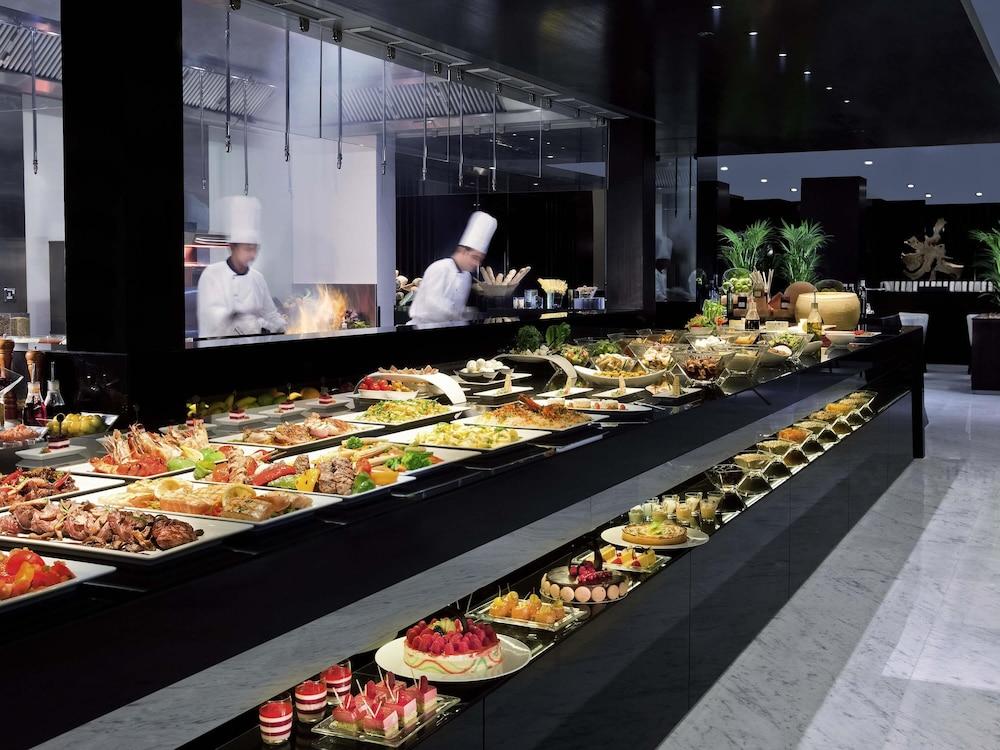 Pullman Dubai Creek City Centre — 9
