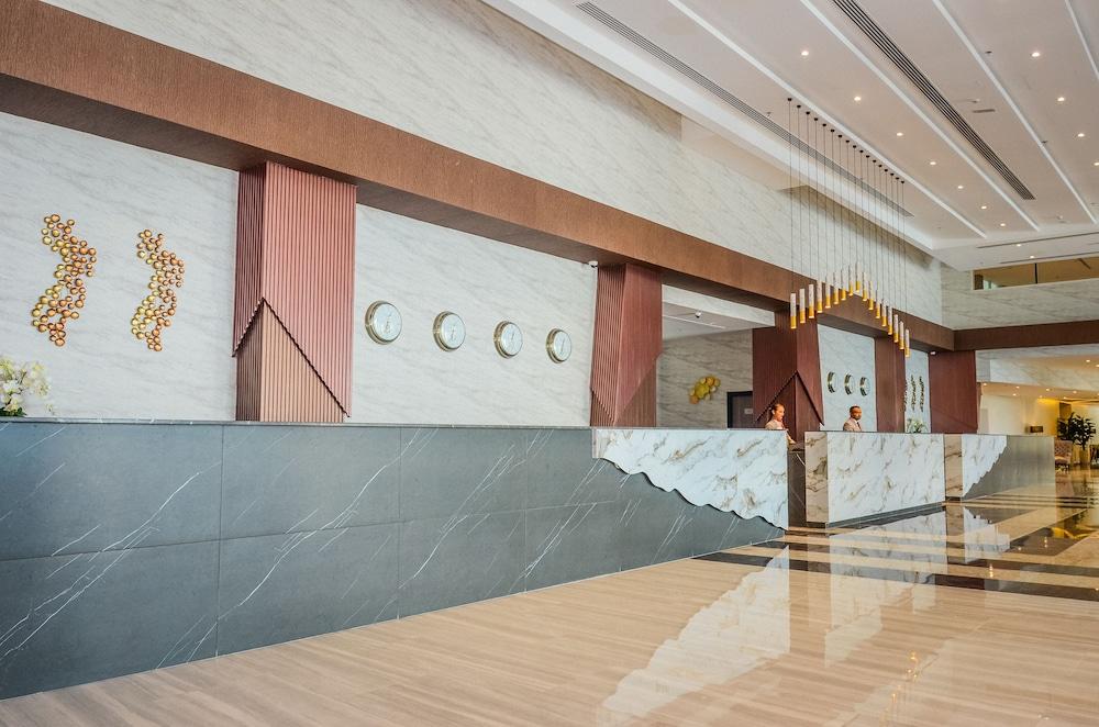 Vogo Grand Hotel — 3