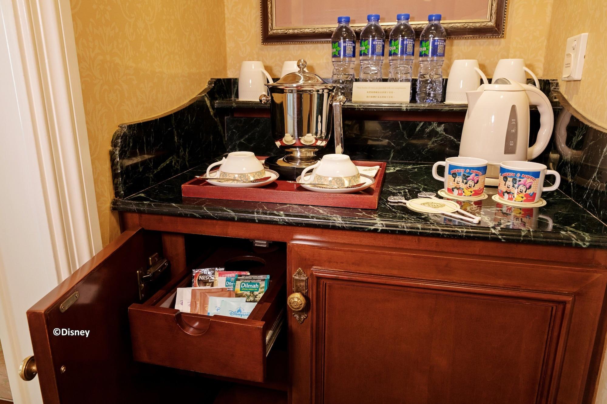 Hong Kong Disneyland Hotel 62794 — 4