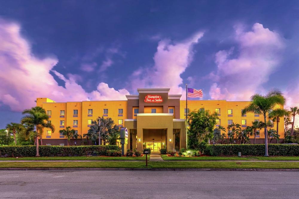 Hampton Inn & Suites Ft. Pierce — 5