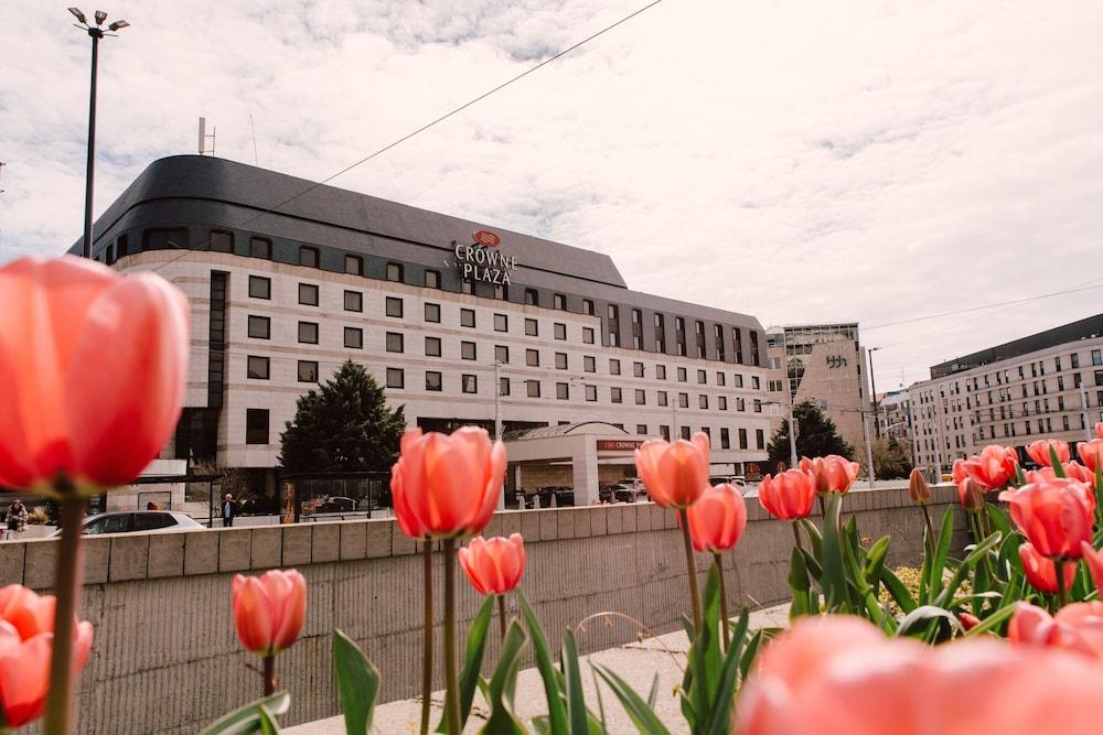 CROWNE PLAZA BRATISLAVA — 4
