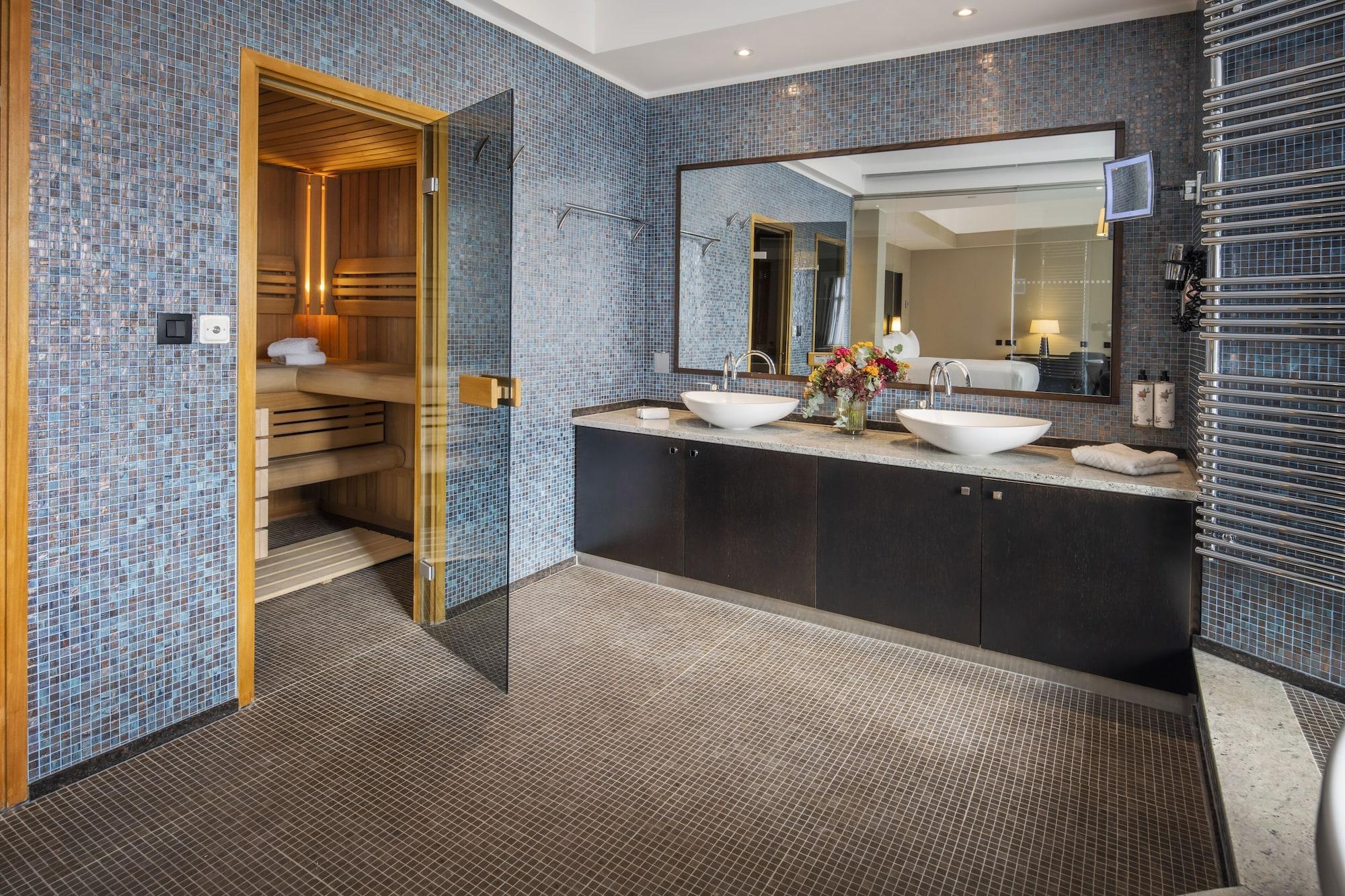 DoubleTree by Hilton Brussels City, Belgium — 9