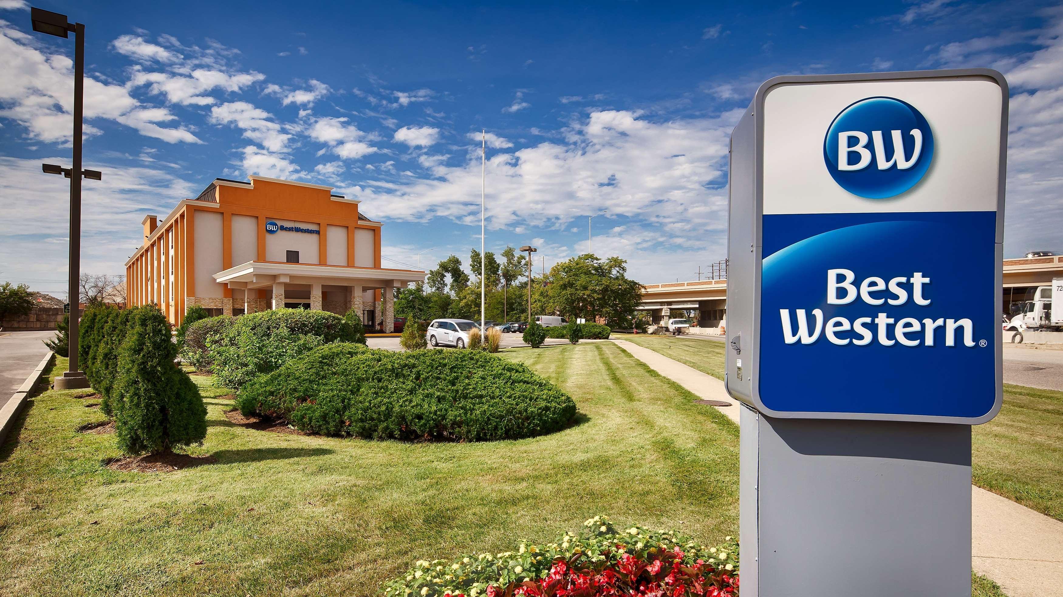 O Hare North Elk Grove Hotel — 9