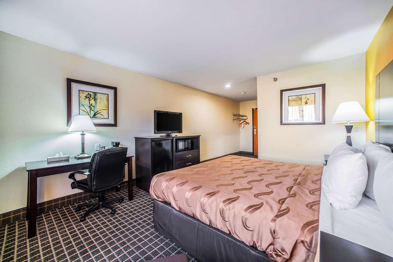 Quality Inn Carbondale University Area — 10