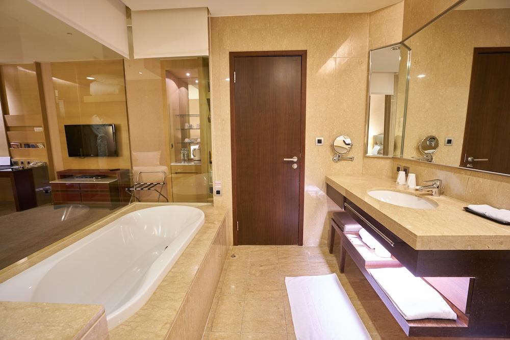 Taipung Suites 880555 — 9