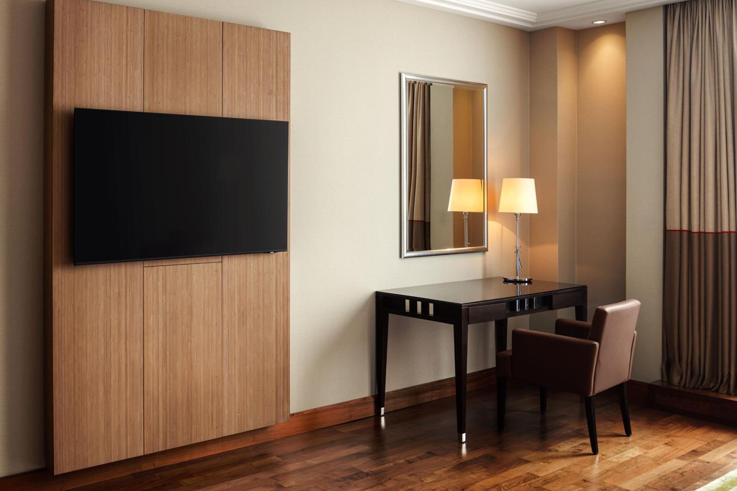 SHERATON BRATISLAVA HOTEL — 2