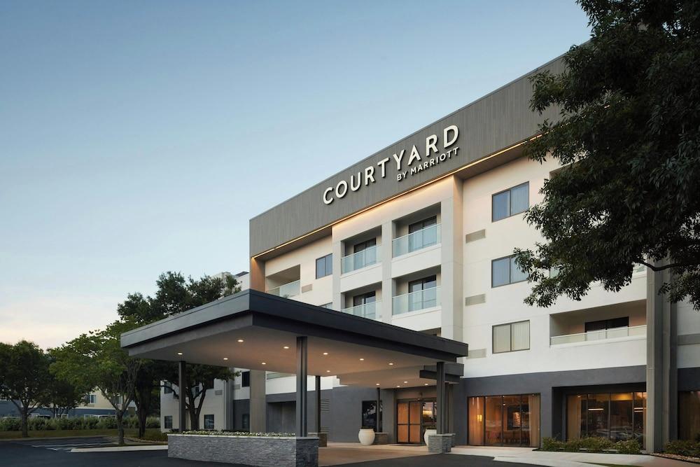 Courtyard Austin South — 1