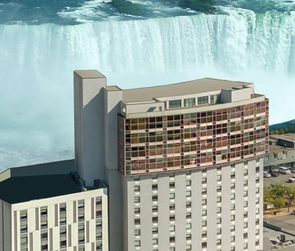 Wyndham Fallsview Hotel — 5
