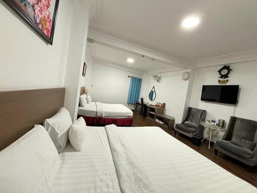 A25 Hotel - 14 Pho Duc Chinh — 7