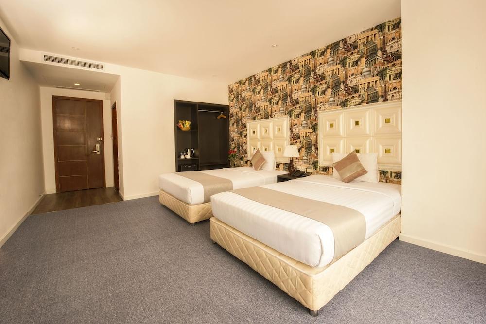 Golden Crown Hotel — 8