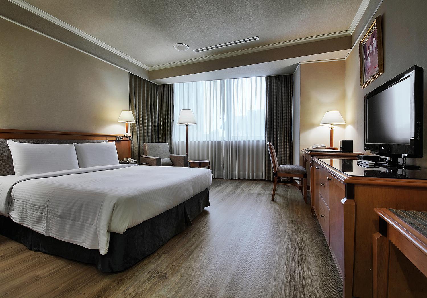 Carlton Hsinchu 878315 — 8