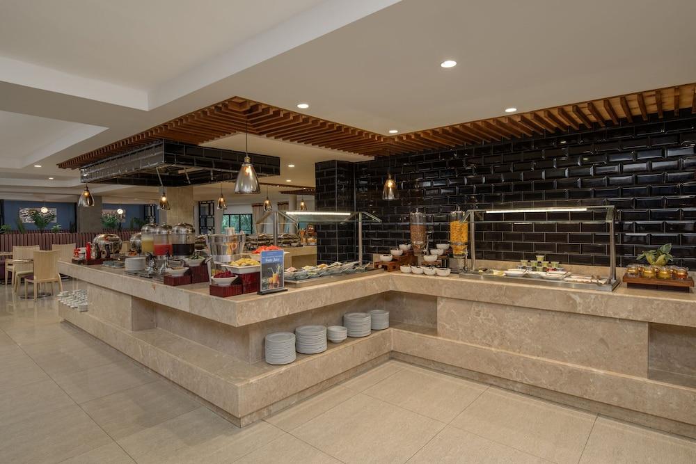 Delta Hotels Dar es Salaam — 7