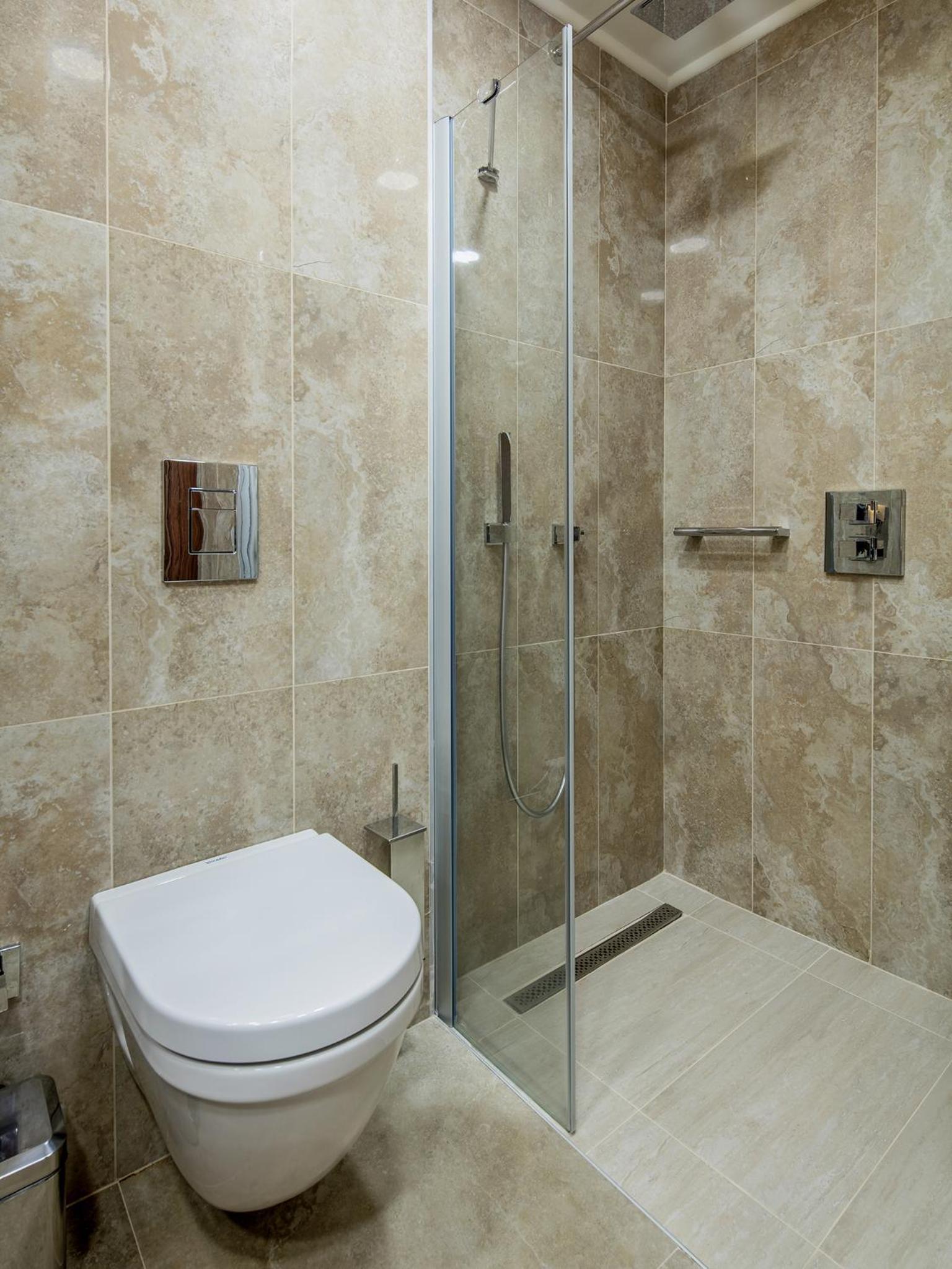 Hampton Inn & Suites Las Vegas South — 7