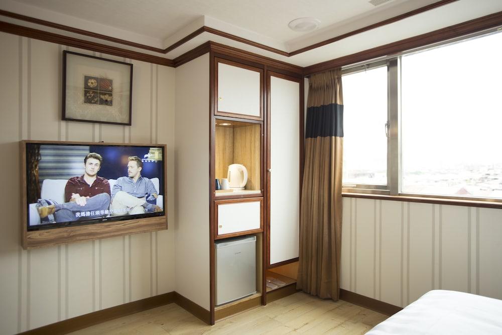 Silken Hotel 884115 — 9