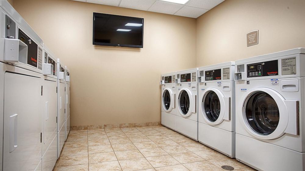 Best Western North Edge Inn — 4