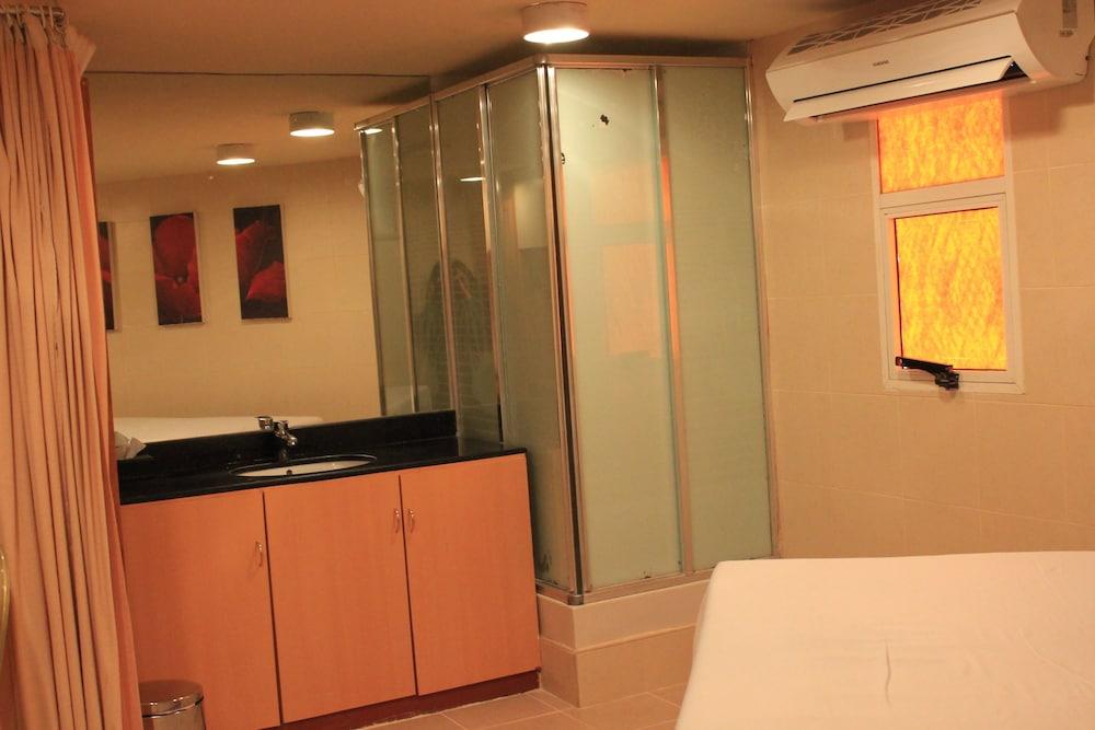 SEA VIEW HOTEL — 10
