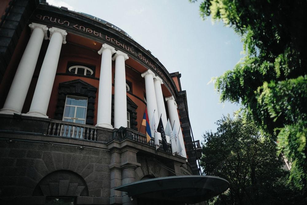 GRAND HOTEL YEREVAN — 7