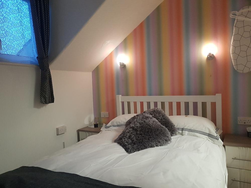 Sheron House Bed &amp; Breakfast — 7