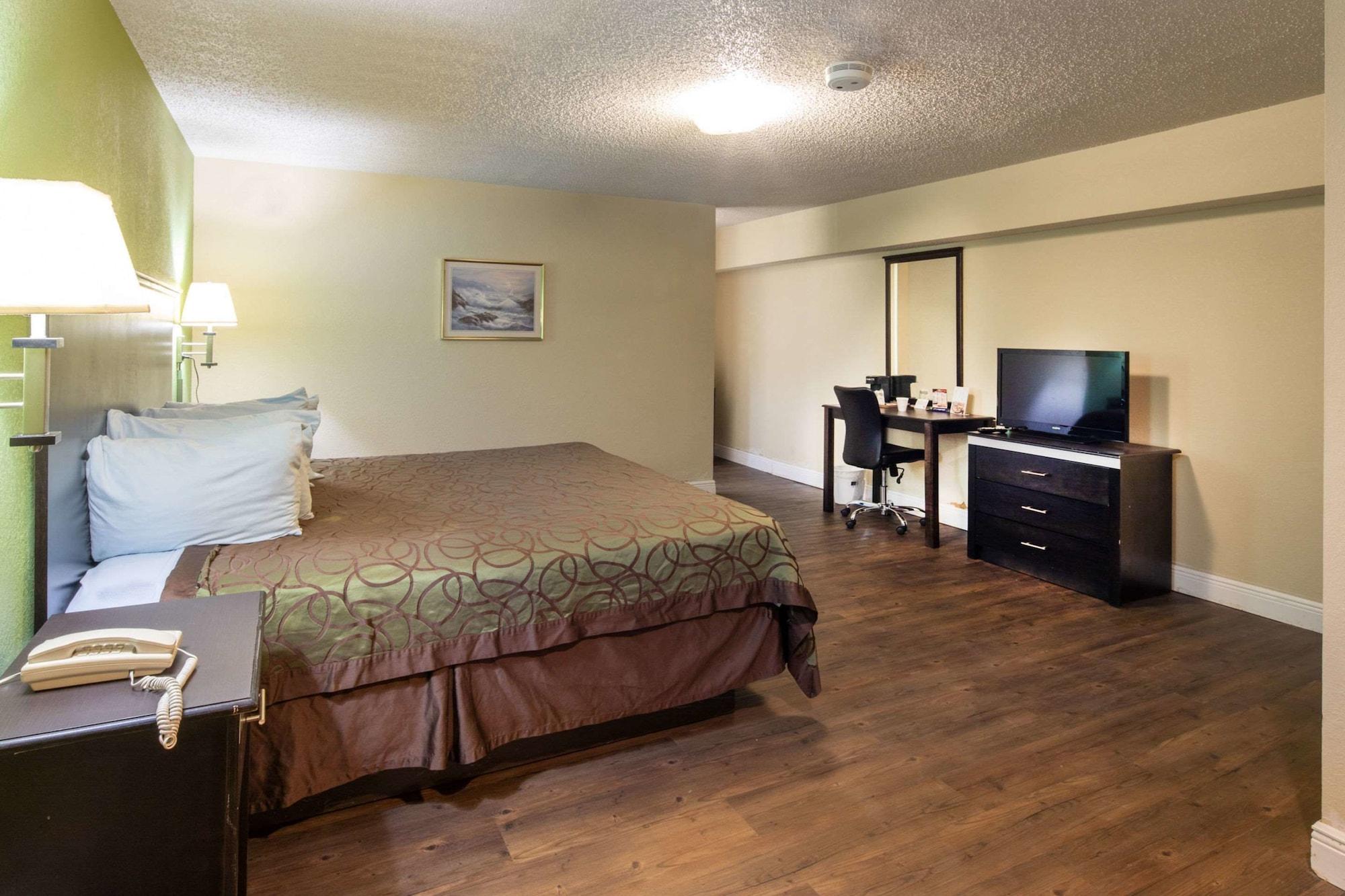 Rodeway Inn Georgetown TX — 5