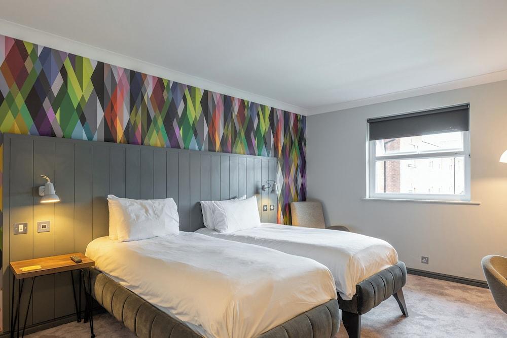 Village Cardiff - Hotel & Leisure Club — 8